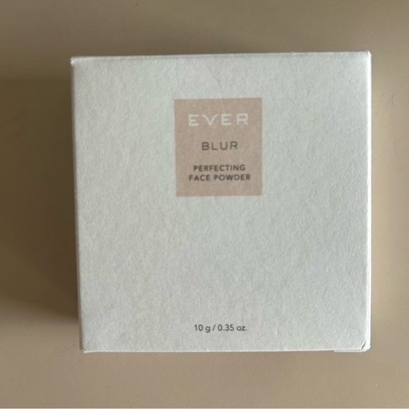 💲5/$25 Ever By StellaDot Blur Perfecting Face Powder Full Size 10 grams/0.35 oz - Picture 4 of 5